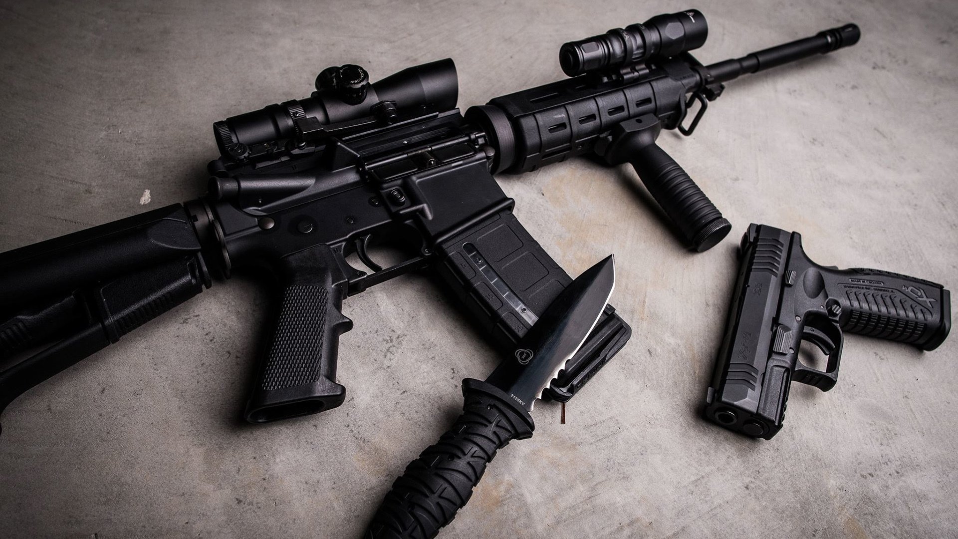 勇士球员尝试瑜伽训练改善核心力量，勇士训练短袖